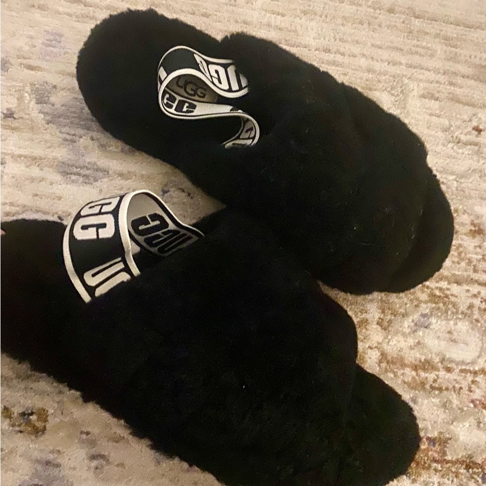 UGG Women’s Fluff Yeah Slides